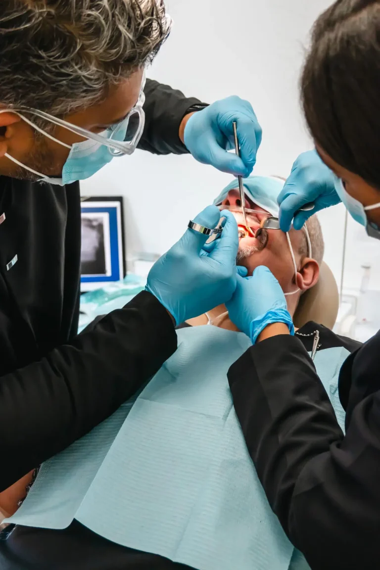 Tractament dental a la clínica